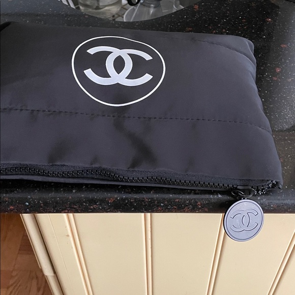 CHANEL Black Nylon Pouch with Logo NWT 9x12 - Picture 3 of 3